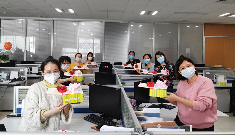 >助力女神上“頭條”！